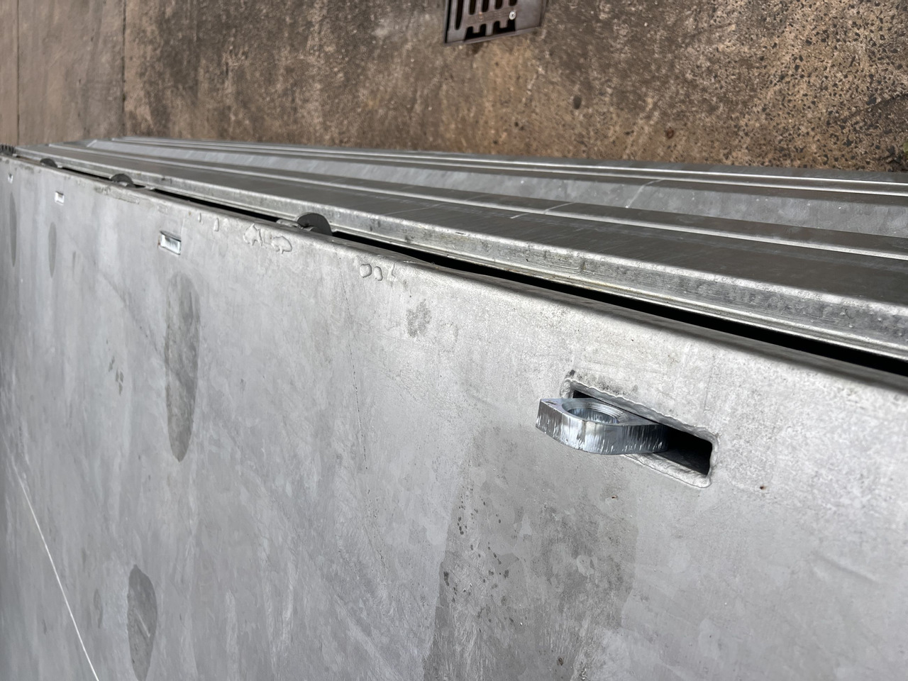 Möslein TTD 19 AB 19 t Tandem 3 Seiten Kipper TiefladerAufsatzbordwänden-- Neufahrzeug -- - Kiper prikolica: slika 3 Möslein TTD 19 AB 19 t Tandem 3 Seiten Kipper TiefladerAufsatzbordwänden-- Neufahrzeug -- - Kiper prikolica: slika 3