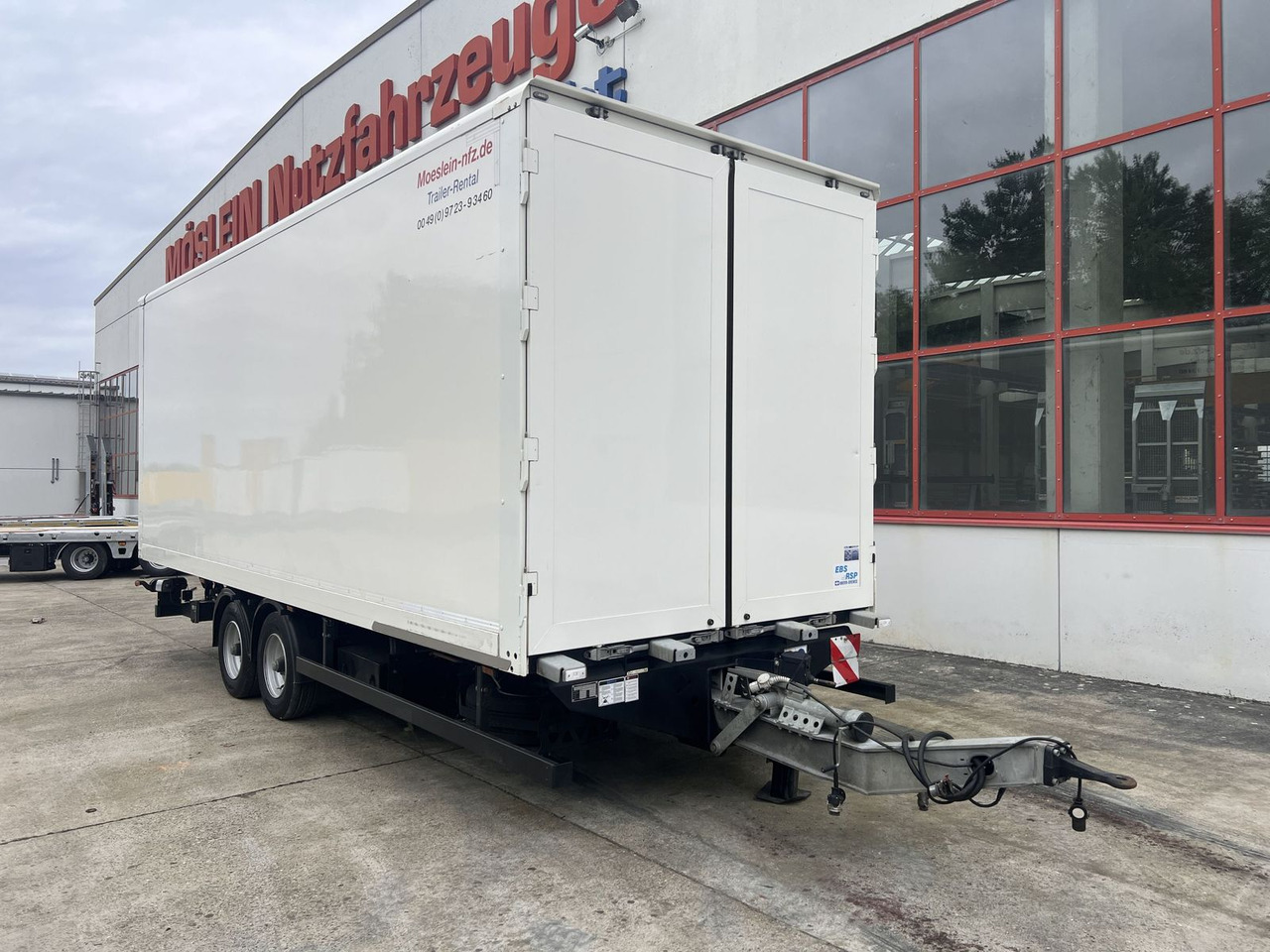 Möslein Tandem Koffer, Ladebordwand + Durchladbar - Prikolica zabojnik: slika 2 Möslein Tandem Koffer, Ladebordwand + Durchladbar - Prikolica zabojnik: slika 2