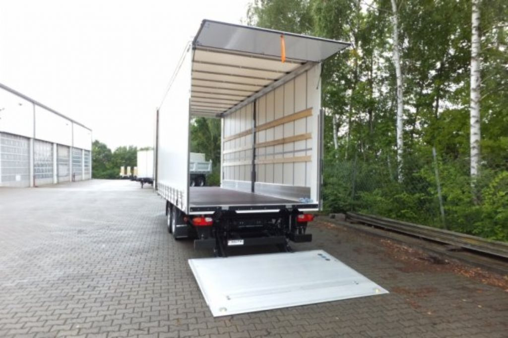 Möslein neuer Planenanhänger, Ladebordwand + Durchladba - Prikolica s ponjavo: slika 4 Möslein neuer Planenanhänger, Ladebordwand + Durchladba - Prikolica s ponjavo: slika 4