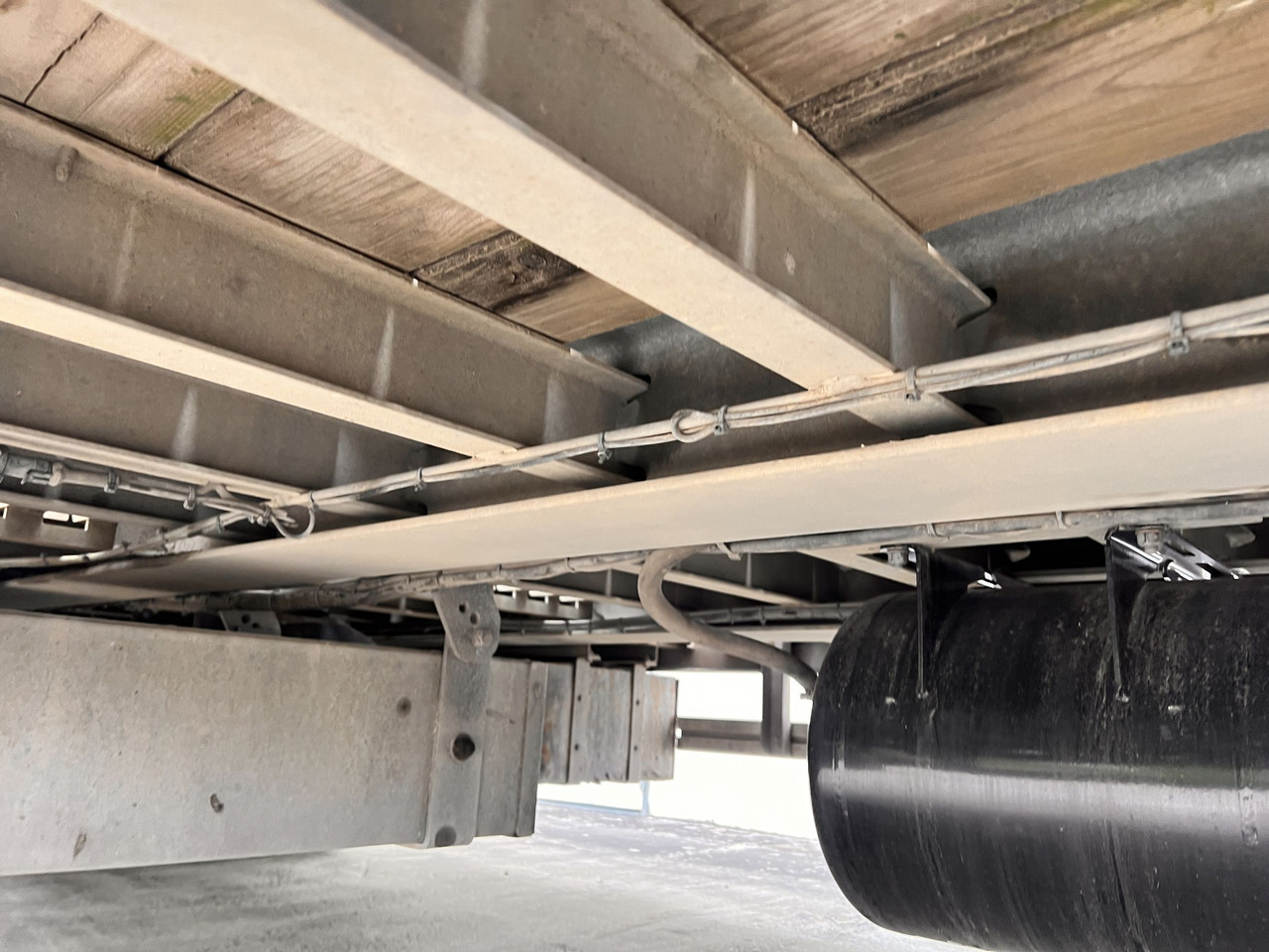 Müller Mitteltal D3 3 Achs Tieflader 9 m, Verzinkt, Wenig Benutzt - Nizko noseča prikolica: slika 2 Müller Mitteltal D3 3 Achs Tieflader 9 m, Verzinkt, Wenig Benutzt - Nizko noseča prikolica: slika 2