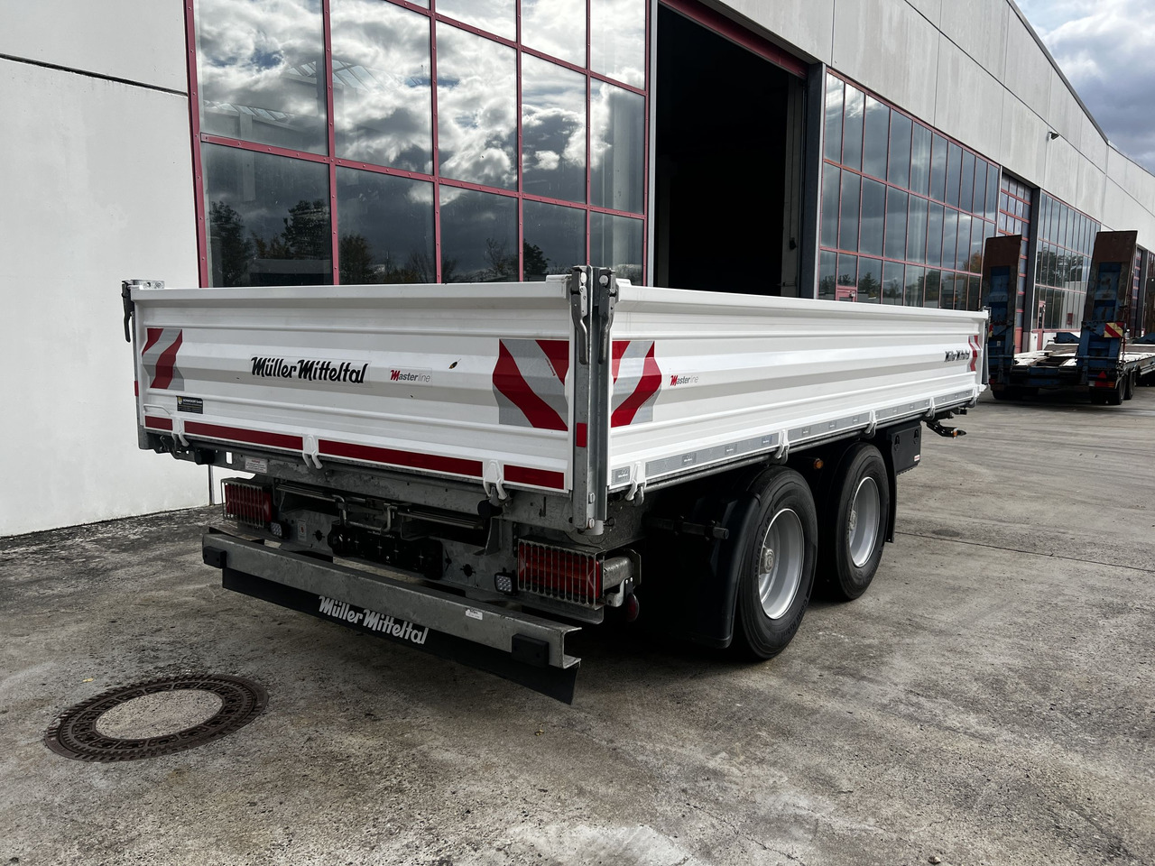 Müller Mitteltal TA-2 14,4 t Tandemkipper- Tieflader Breitbereifung NEUWERTIG - Kiper prikolica: slika 5 Müller Mitteltal TA-2 14,4 t Tandemkipper- Tieflader Breitbereifung NEUWERTIG - Kiper prikolica: slika 5