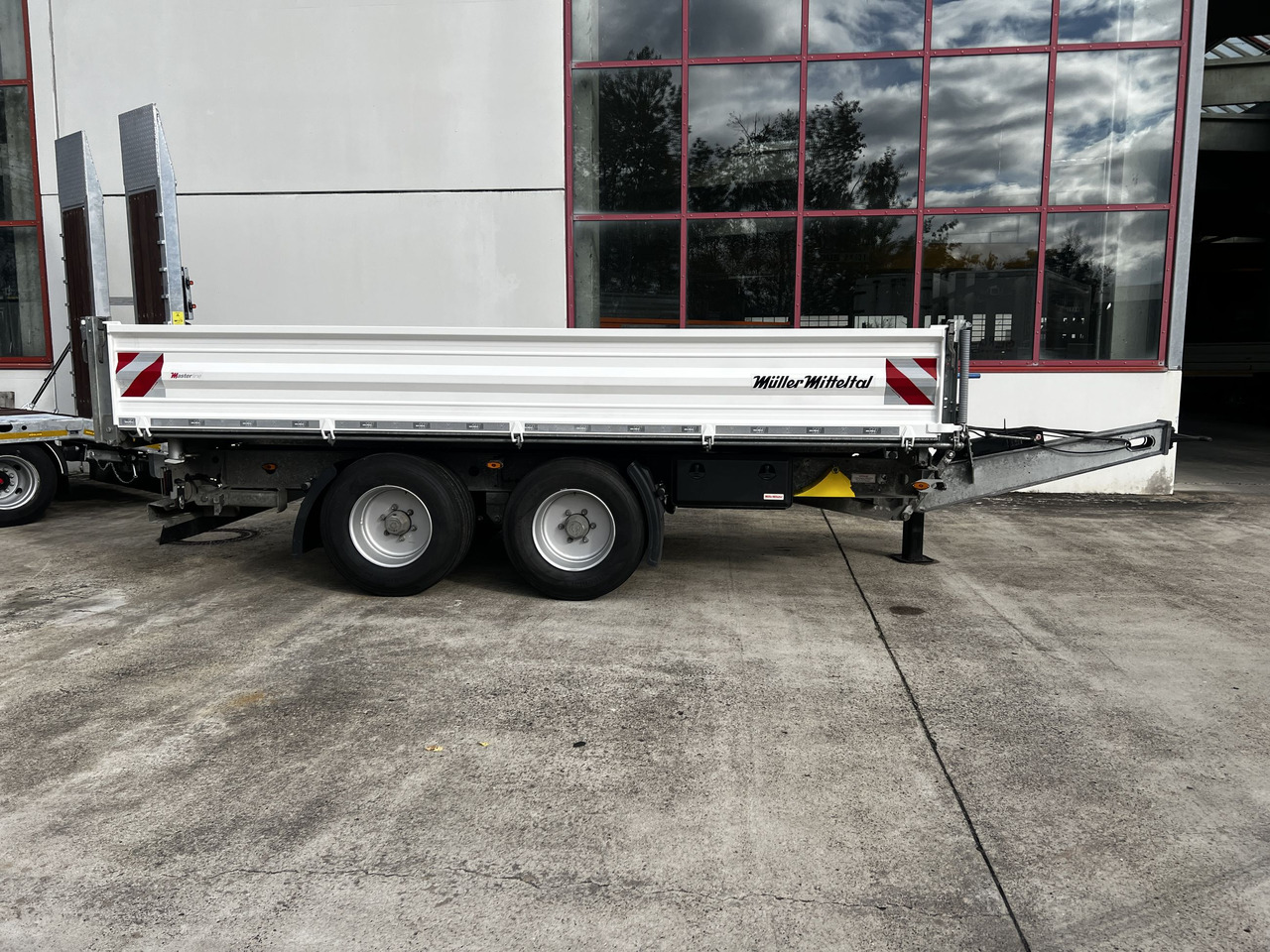 Müller Mitteltal TA-2 14,4 t Tandemkipper- Tieflader Breitbereifung NEUWERTIG - Kiper prikolica: slika 2 Müller Mitteltal TA-2 14,4 t Tandemkipper- Tieflader Breitbereifung NEUWERTIG - Kiper prikolica: slika 2