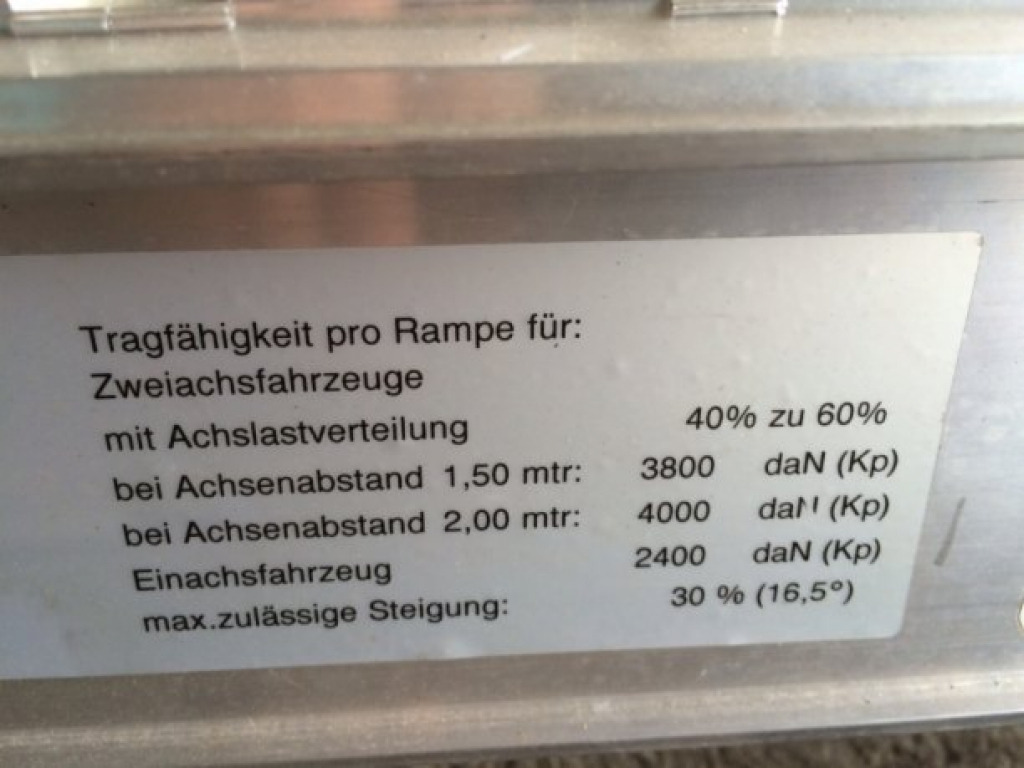 NEU Auffahrrampen, Alurampen,Verladerampen, 8 to Länge 3,25m - Nakladalna rampa: slika 4 NEU Auffahrrampen, Alurampen,Verladerampen, 8 to Länge 3,25m - Nakladalna rampa: slika 4