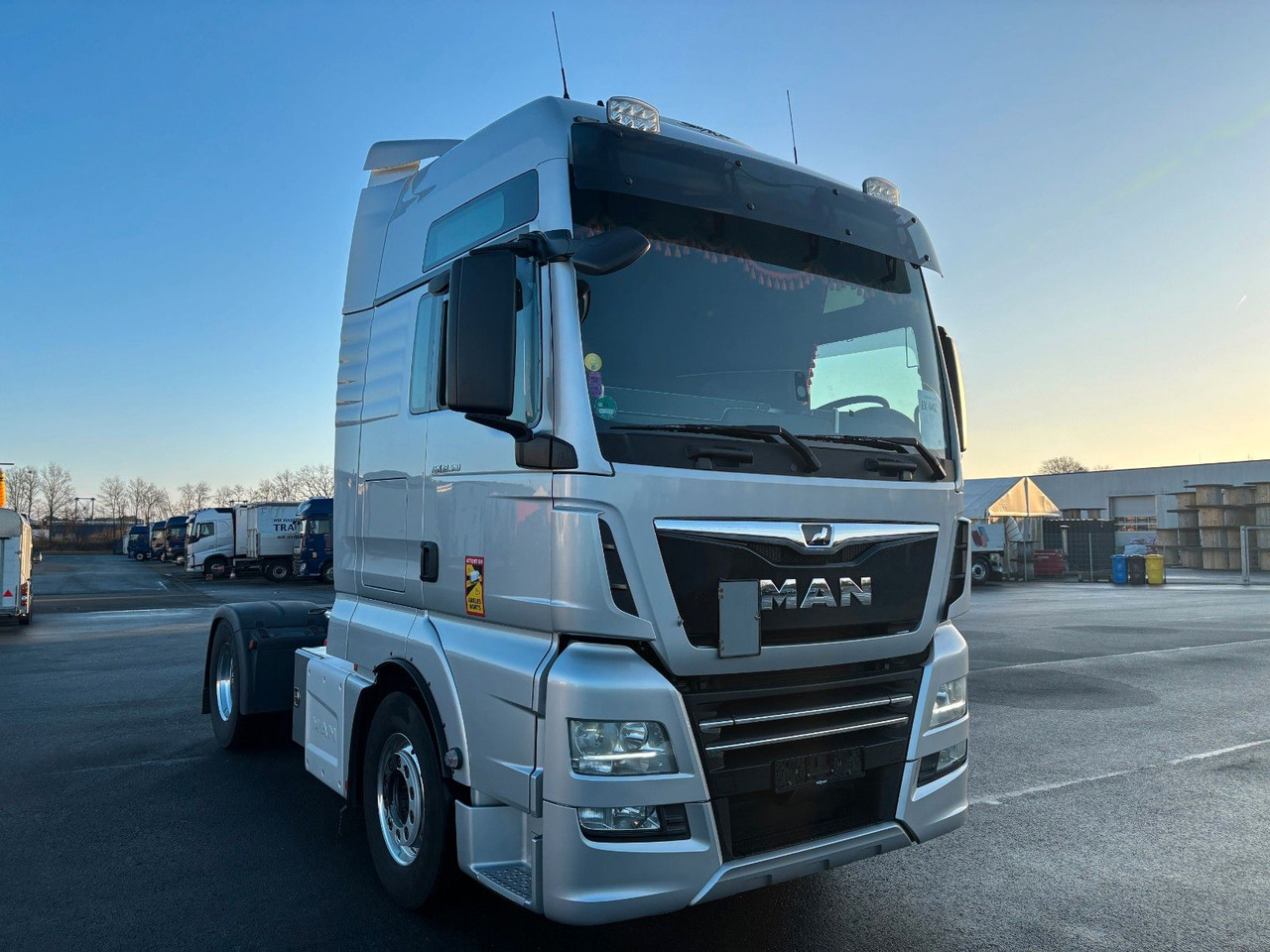 MAN TGX 18.510 XXL Retarder ACC LGS - Vlačilec: slika 3 MAN TGX 18.510 XXL Retarder ACC LGS - Vlačilec: slika 3