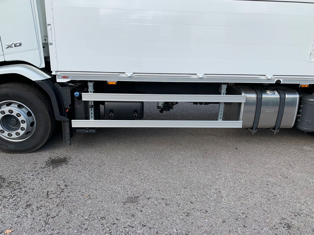 Tovornjak za prevoz pijač DAF FA XD 370 zikun Swing-Board-Aufbau: slika 9