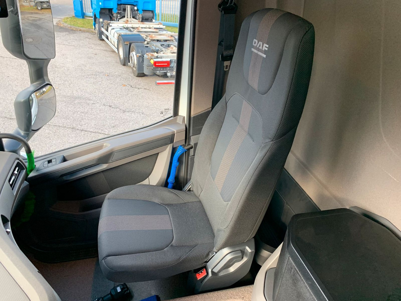 Tovornjak za prevoz pijač DAF FA XD 370 zikun Swing-Board-Aufbau: slika 27