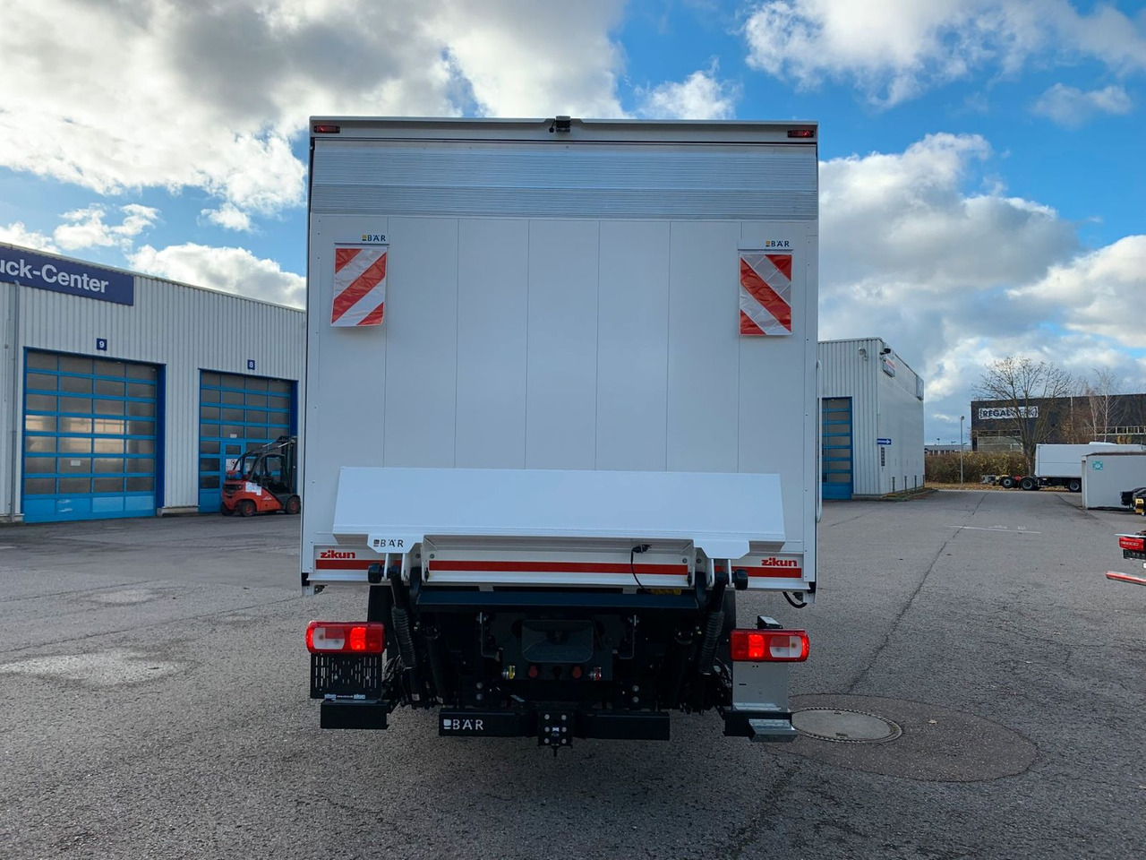 DAF FA XD 370 zikun Swing-Board-Aufbau - Tovornjak za prevoz pijač: slika 5 DAF FA XD 370 zikun Swing-Board-Aufbau - Tovornjak za prevoz pijač: slika 5