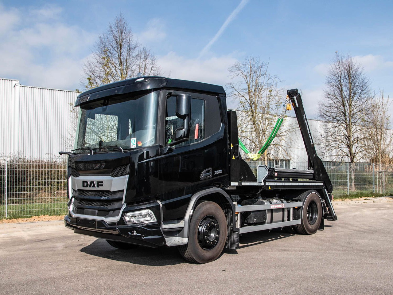 DAF XD 410 FA Absetzkipper DAF XD 410 FA Absetzkipper - Komunalni tovornjak: slika 1 DAF XD 410 FA Absetzkipper DAF XD 410 FA Absetzkipper - Komunalni tovornjak: slika 1
