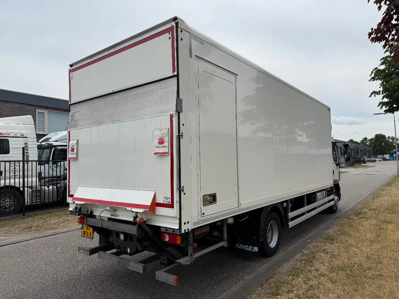 DAF LF 230 2022 only 164.000 km like new !!! - Tovornjak zabojnik: slika 4 DAF LF 230 2022 only 164.000 km like new !!! - Tovornjak zabojnik: slika 4