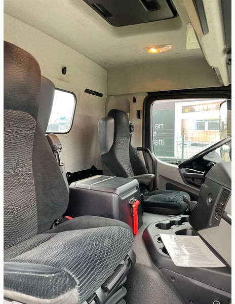 Interior photo 1: Kontejnerski tovornjak/ Tovornjak z zamenljivim tovoriščem Mercedes-Benz Antos 1927 2016 renova wissellaadbak systeem