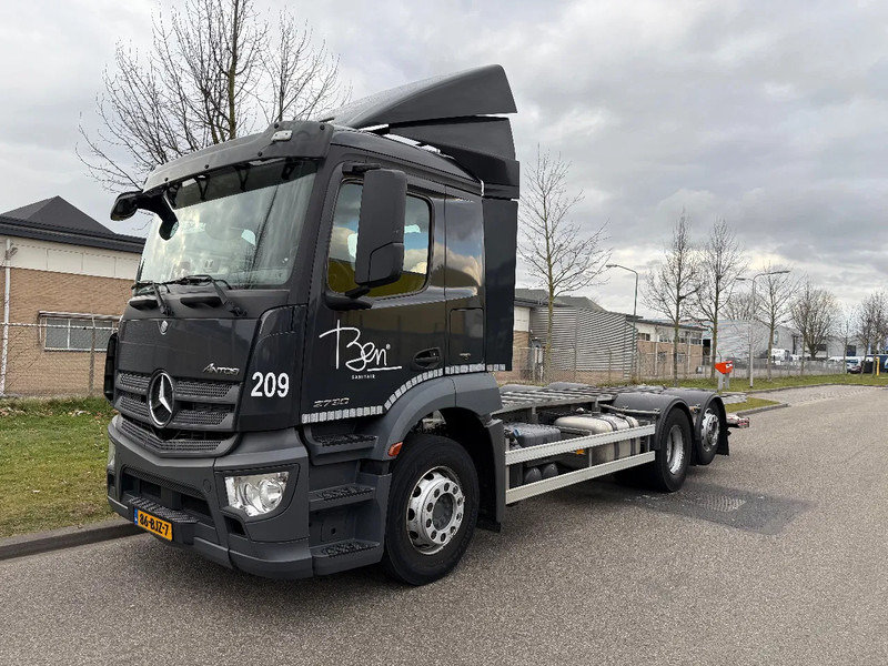 Mercedes-Benz Antos 2730 LL 2017 - Tovornjak-šasija: slika 1 Mercedes-Benz Antos 2730 LL 2017 - Tovornjak-šasija: slika 1