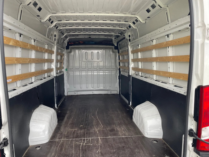 Peugeot Boxer 2.2 hdi 3-2021 L4 H2 airspring !!! - Furgon: slika 5 Peugeot Boxer 2.2 hdi 3-2021 L4 H2 airspring !!! - Furgon: slika 5