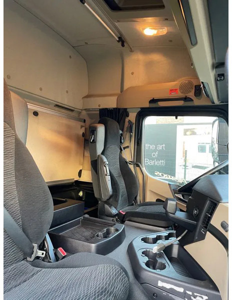 Mercedes-Benz Actros 1833 ! 2018 - Vlačilec: slika 5 Mercedes-Benz Actros 1833 ! 2018 - Vlačilec: slika 5