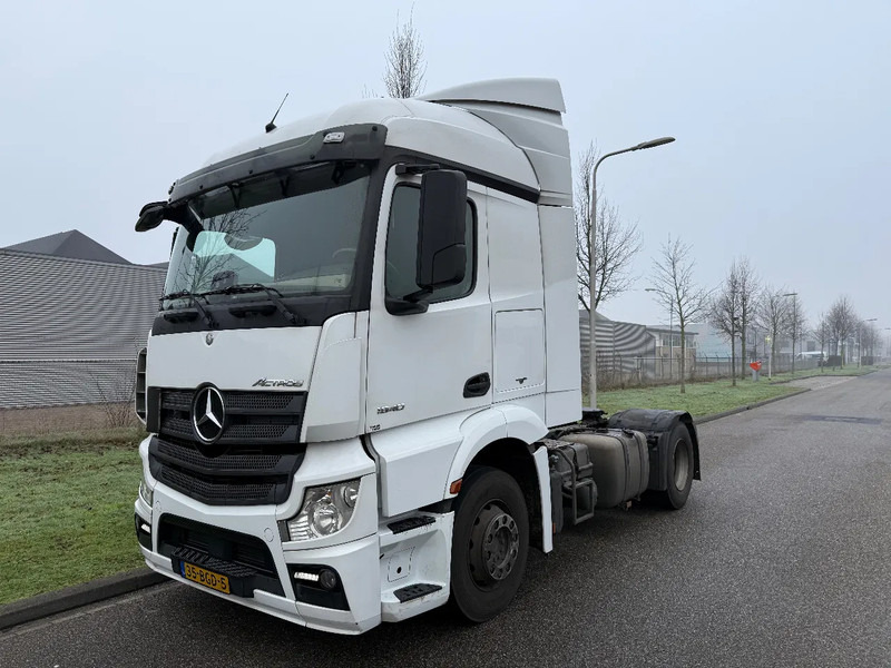 Mercedes-Benz Actros 1940 - Vlačilec: slika 1 Mercedes-Benz Actros 1940 - Vlačilec: slika 1