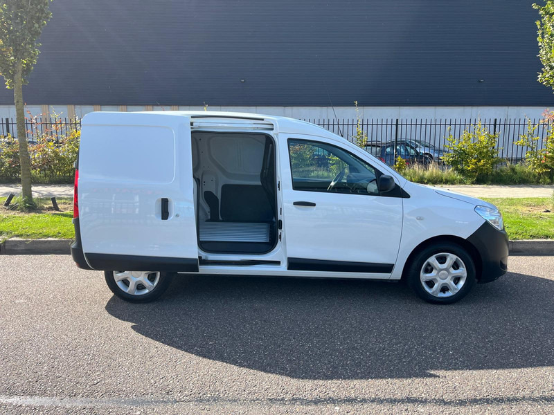 Dacia Dokker 1.5 dci 75 pk Euro 6 - Mali kombi: slika 5 Dacia Dokker 1.5 dci 75 pk Euro 6 - Mali kombi: slika 5