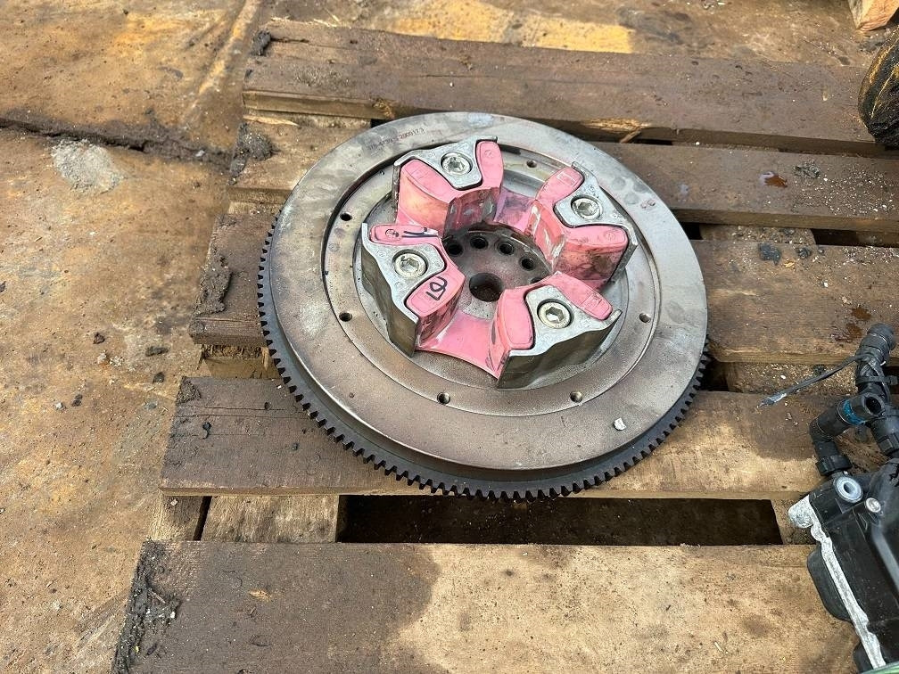 CAT 323 c7.1acert flywheel 378-4739 2009173 - Motor za Gradbeni stroj: slika 1 CAT 323 c7.1acert flywheel 378-4739 2009173 - Motor za Gradbeni stroj: slika 1
