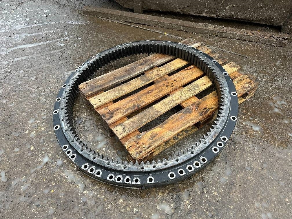 CAT 323 slew ring - Os in deli za Gradbeni stroj: slika 2 CAT 323 slew ring - Os in deli za Gradbeni stroj: slika 2