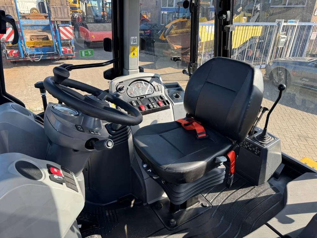 Bager nakladalec CAT 424 4X4 ( UNUSED ): slika 10