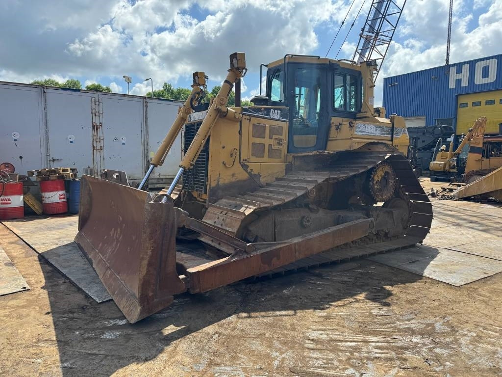 CAT D 6 R LGP - Buldožer: slika 1 CAT D 6 R LGP - Buldožer: slika 1