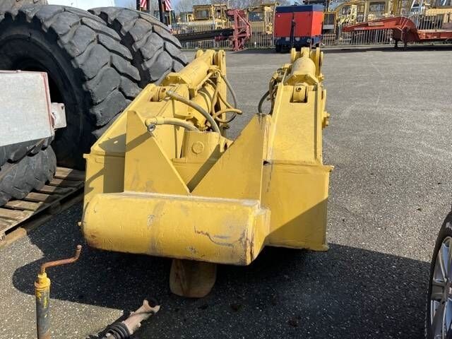 CAT D 8 R Ripper CAT D 8 R Ripper - Rahljač za Gradbeni stroj: slika 2 CAT D 8 R Ripper CAT D 8 R Ripper - Rahljač za Gradbeni stroj: slika 2