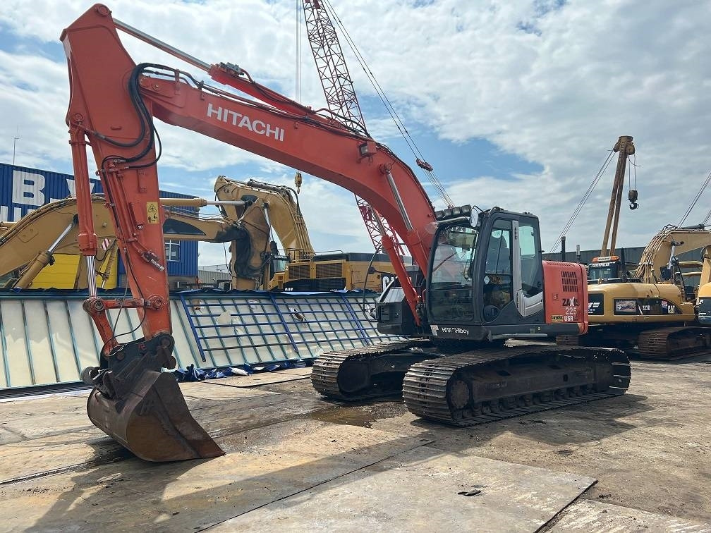 Hitachi ZX 225 USR LC-3 - Bager goseničar: slika 2 Hitachi ZX 225 USR LC-3 - Bager goseničar: slika 2