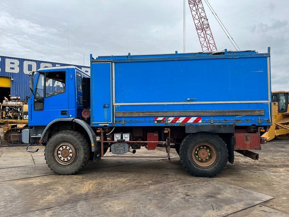 Iveco eurocargo 135E18 4x4 - Tovornjak zabojnik: slika 2 Iveco eurocargo 135E18 4x4 - Tovornjak zabojnik: slika 2