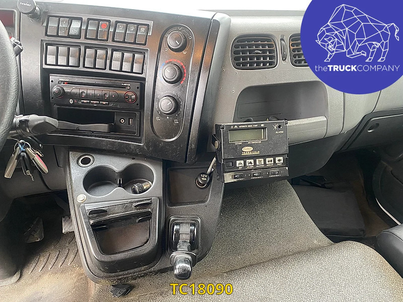 Renault D 240 - Tovornjak hladilnik: slika 4 Renault D 240 - Tovornjak hladilnik: slika 4