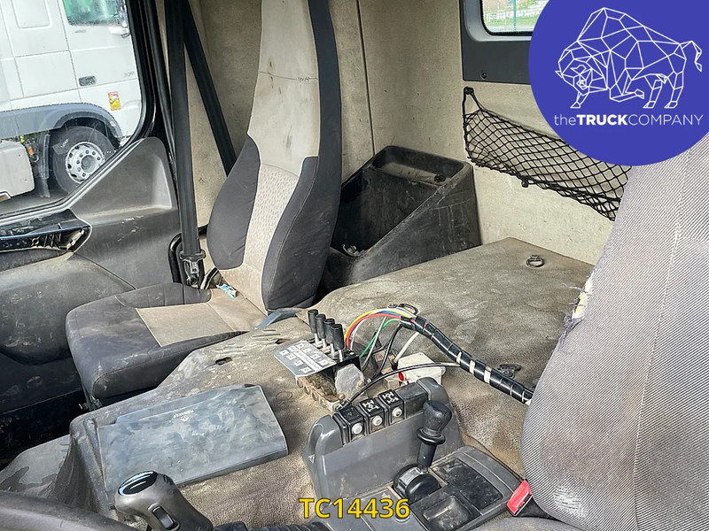 Renault Kerax 370 - Kontejnerski tovornjak/ Tovornjak z zamenljivim tovoriščem: slika 3 Renault Kerax 370 - Kontejnerski tovornjak/ Tovornjak z zamenljivim tovoriščem: slika 3