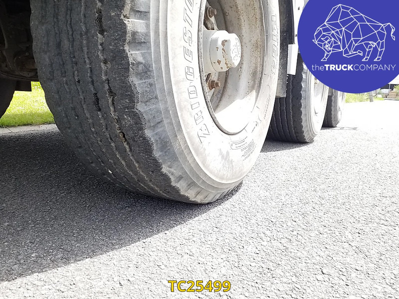 Renders - Polprikolica mešalec betona: slika 4 Renders - Polprikolica mešalec betona: slika 4