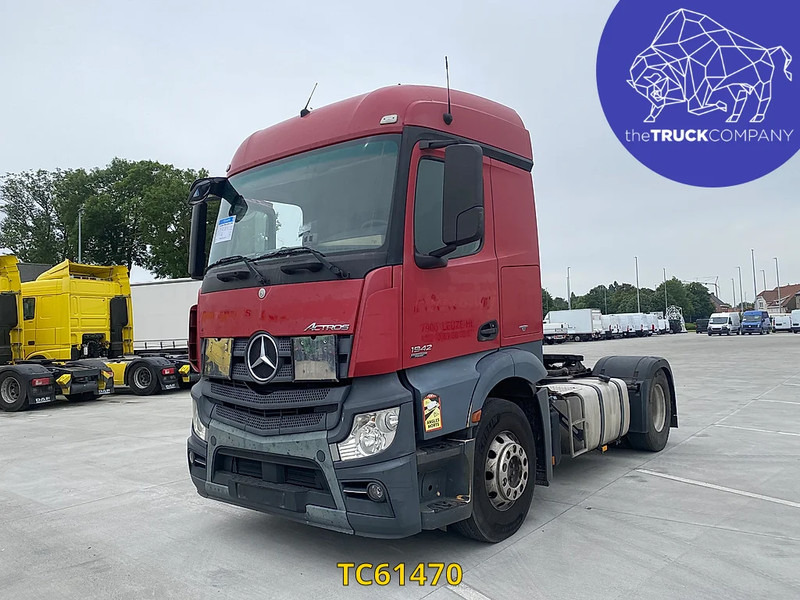 Vlačilec Mercedes-Benz Actros 1842: slika 1