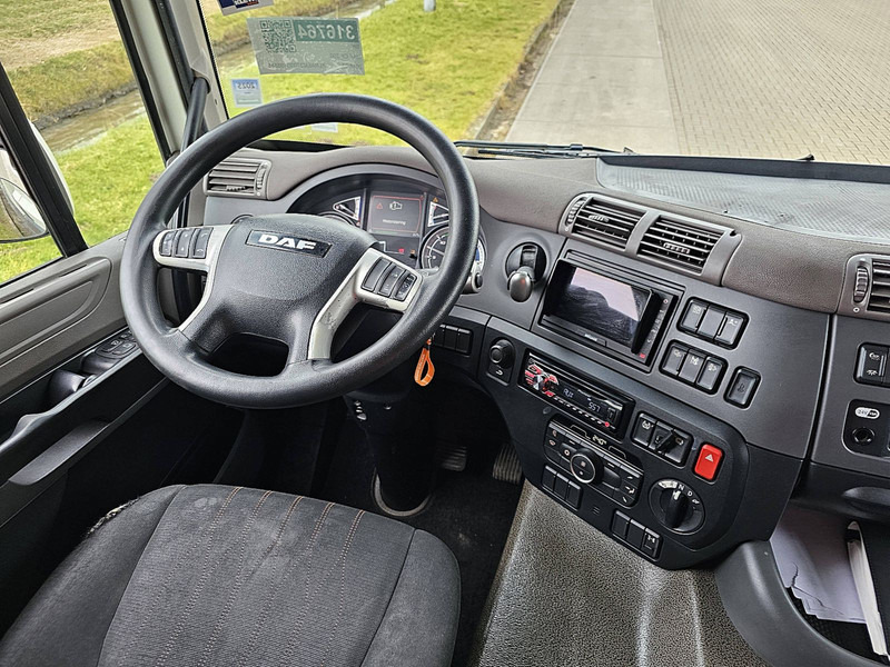 Interior photo 1: Tovornjak zabojnik DAF CF 290