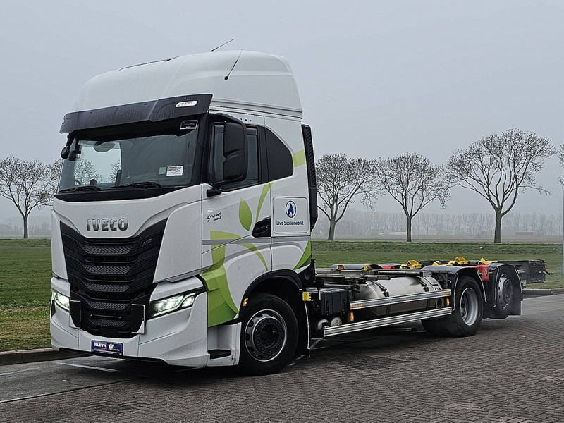 Iveco S-WAY AS260S46 LNG INT. STEERAXLE - Kontejnerski tovornjak/ Tovornjak z zamenljivim tovoriščem: slika 2 Iveco S-WAY AS260S46 LNG INT. STEERAXLE - Kontejnerski tovornjak/ Tovornjak z zamenljivim tovoriščem: slika 2