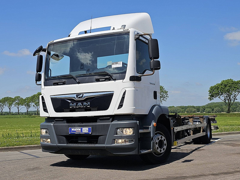 MAN 12.250 TGM LL AIRCO TAILLIFT - Kontejnerski tovornjak/ Tovornjak z zamenljivim tovoriščem: slika 1 MAN 12.250 TGM LL AIRCO TAILLIFT - Kontejnerski tovornjak/ Tovornjak z zamenljivim tovoriščem: slika 1