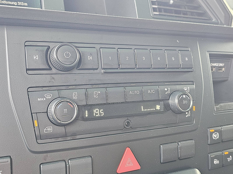 MAN 26.510 TGX GX 6X2 INTARDER lizing MAN 26.510 TGX GX 6X2 INTARDER: slika 13 MAN 26.510 TGX GX 6X2 INTARDER lizing MAN 26.510 TGX GX 6X2 INTARDER: slika 13