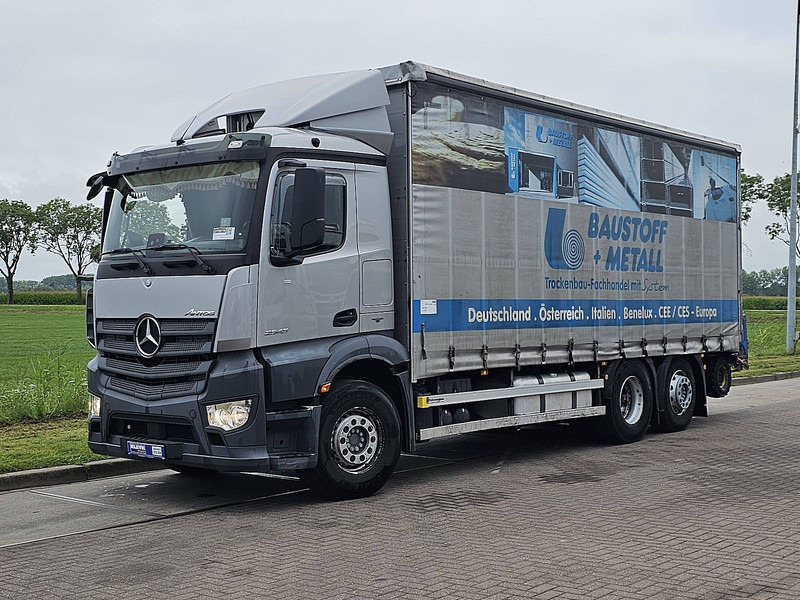Mercedes-Benz ANTOS 2543 + FORKLIFT PALFINGER - Tovornjak s ponjavo: slika 2 Mercedes-Benz ANTOS 2543 + FORKLIFT PALFINGER - Tovornjak s ponjavo: slika 2