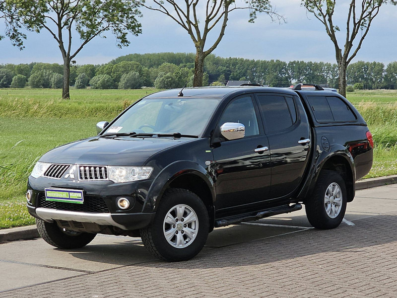 Mitsubishi L200 2.5 clima 4X4 RHD - Poltovornjak: slika 2 Mitsubishi L200 2.5 clima 4X4 RHD - Poltovornjak: slika 2