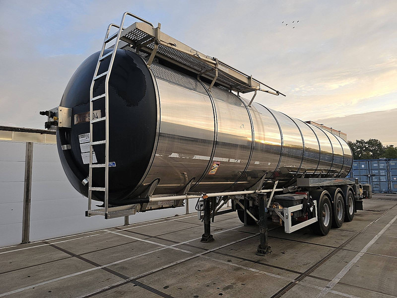 Feldbinder TSA 30,3-1 - Polprikolica: slika 1 Feldbinder TSA 30,3-1 - Polprikolica: slika 1