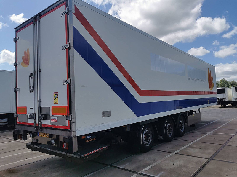 SYSTEM TRAILERS TKS24-1TRI - Polprikolica hladilnik: slika 2 SYSTEM TRAILERS TKS24-1TRI - Polprikolica hladilnik: slika 2