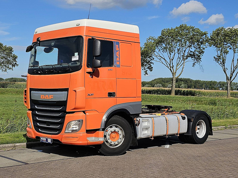 DAF XF 450 SPACECAB - Vlačilec: slika 2 DAF XF 450 SPACECAB - Vlačilec: slika 2