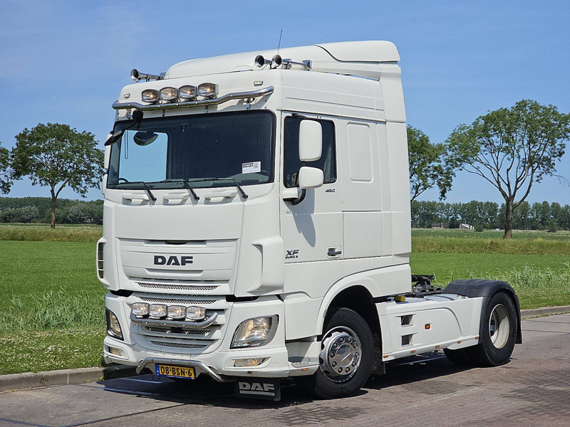 DAF XF 460 - Vlačilec: slika 2 DAF XF 460 - Vlačilec: slika 2