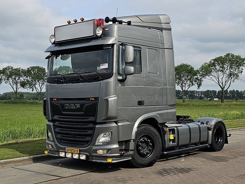 DAF XF 530 MANUAL SHOW TRUCK - Vlačilec: slika 2 DAF XF 530 MANUAL SHOW TRUCK - Vlačilec: slika 2