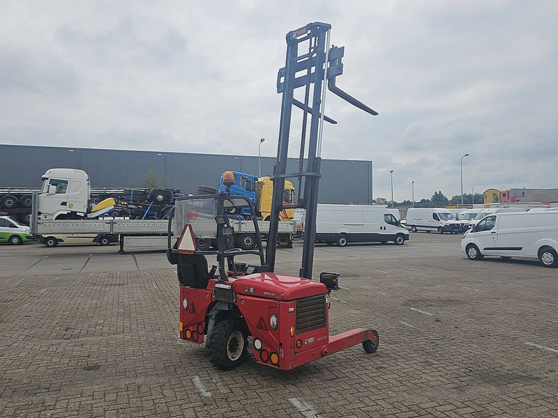 Moffet mounty M4 20.1 1WD 3.6M HIGH - Teleskopski viličar: slika 3 Moffet mounty M4 20.1 1WD 3.6M HIGH - Teleskopski viličar: slika 3