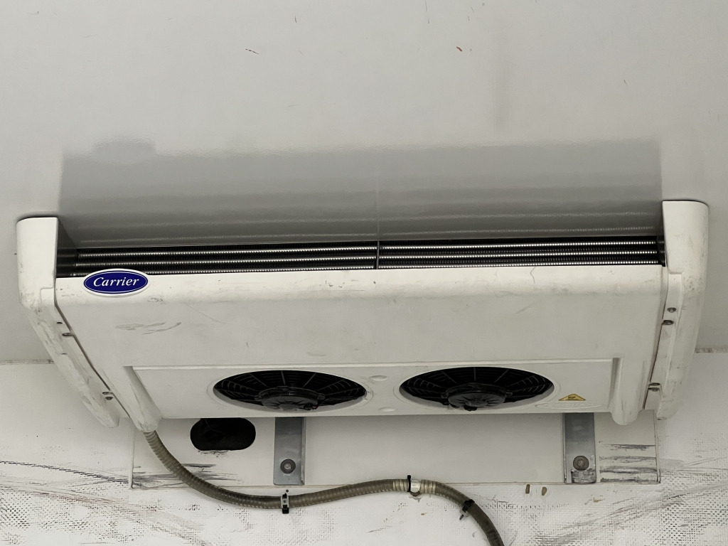 Mercedes-Benz Sprinter 316 CDI 4x4 3,4m CarrierViento Tiefkühl - Hladilno vozilo: slika 4 Mercedes-Benz Sprinter 316 CDI 4x4 3,4m CarrierViento Tiefkühl - Hladilno vozilo: slika 4