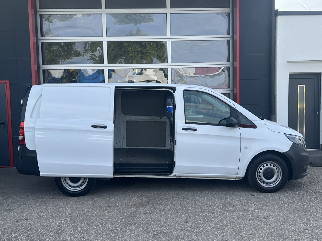 Mercedes-Benz Vito 110 CDI Lang Klima 3-Sitzer Heckflügeltüren - Mali kombi: slika 4 Mercedes-Benz Vito 110 CDI Lang Klima 3-Sitzer Heckflügeltüren - Mali kombi: slika 4