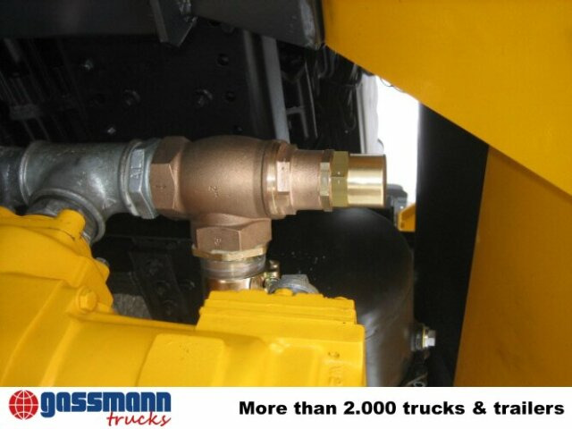 MAN TGA 26.430 6x6 - Tovornjak cisterna: slika 2 MAN TGA 26.430 6x6 - Tovornjak cisterna: slika 2