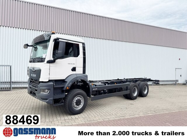 MAN TGS 33.480 6x6 BB CH, Hohe Bauart, Nebenantrieb - Tovornjak-šasija: slika 1 MAN TGS 33.480 6x6 BB CH, Hohe Bauart, Nebenantrieb - Tovornjak-šasija: slika 1