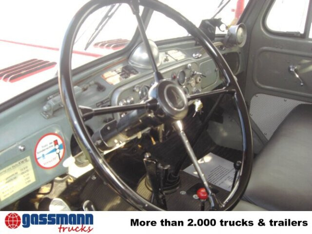 Magirus Deutz MAGIRUS URANUS 250D22 KW 16 Feuerwehr Kranwagen - Gasilsko vozilo, Tovornjak z dvigalom: slika 2 Magirus Deutz MAGIRUS URANUS 250D22 KW 16 Feuerwehr Kranwagen - Gasilsko vozilo, Tovornjak z dvigalom: slika 2