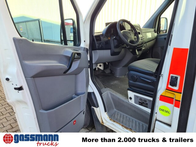 Mercedes-Benz Sprinter 316 KA 4x2, Rettungswagen - Furgon: slika 4 Mercedes-Benz Sprinter 316 KA 4x2, Rettungswagen - Furgon: slika 4