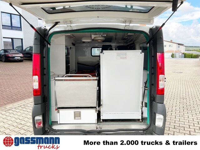 Renault Trafik 2.0 dCi115 4x2, Krankentransporter - Reševalno vozilo: slika 2 Renault Trafik 2.0 dCi115 4x2, Krankentransporter - Reševalno vozilo: slika 2