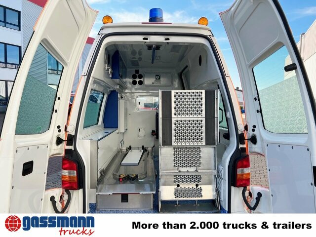 Volkswagen T5 2.5 TDI 4x2, Krankenwagen - Reševalno vozilo: slika 2 Volkswagen T5 2.5 TDI 4x2, Krankenwagen - Reševalno vozilo: slika 2